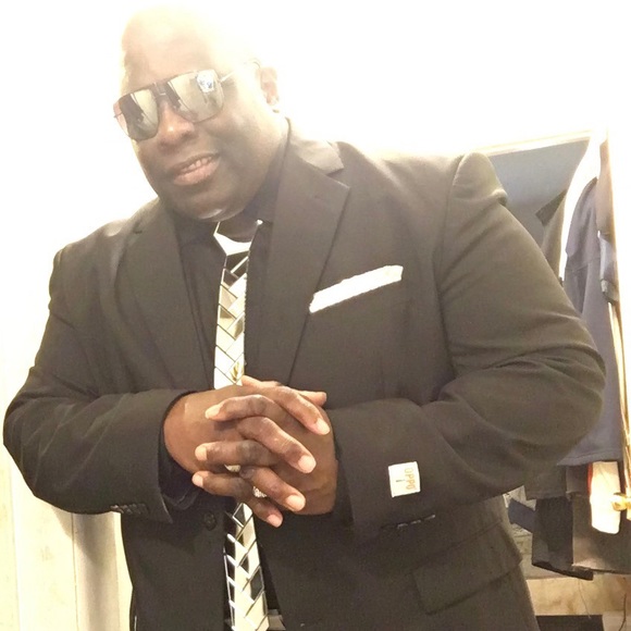 Meet your Posher, Myron - Picture 6 of 11